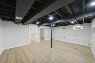 11149 S Green Bay Ave, Chicago, IL 60617 - Photo 21