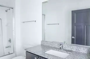 1246 W Devon Ave, Chicago, IL 60660 - Photo 13