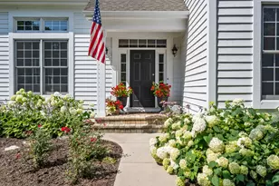 28620 Ashford Ct, Lake Bluff, IL 60044 - Photo 3