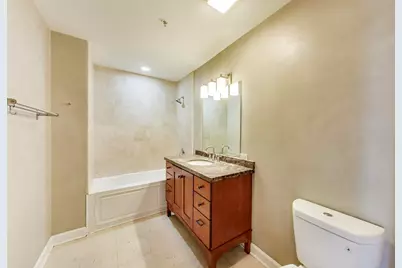 70 E 18th Street #2D, Chicago, IL 60616 - Photo 11