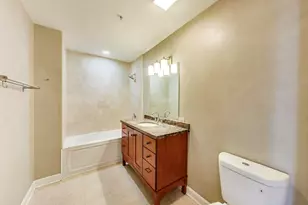 70 E 18th St, Chicago, IL 60616 - Photo 11