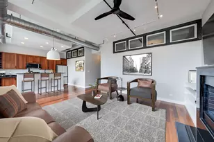70 E 18th St, Chicago, IL 60616 - Photo 3