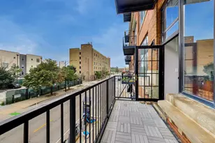 70 E 18th St, Chicago, IL 60616 - Photo 13