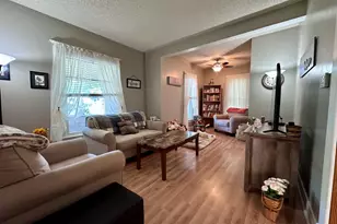 410 Broadway Ave, Sterling, IL 61081 - Photo 9
