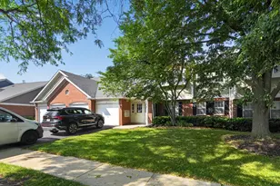 2434 Charleston Dr, Schaumburg, IL 60193 - Photo 1