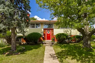 16948 Glen Oaks Dr, Country Club Hills, IL 60478 - Photo 1