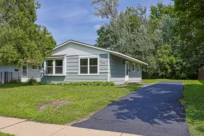 414 Tulsa Avenue, Carpentersville, IL 60110 - Photo 1