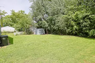 414 Tulsa Ave, Carpentersville, IL 60110 - Photo 17