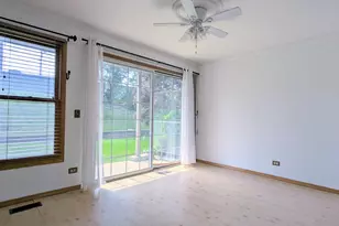1880 Fox Run Dr, Elk Grove Village, IL 60007 - Photo 5