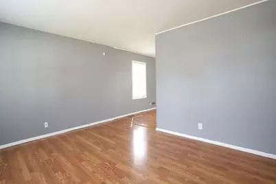 111 Elm Lane, Streamwood, IL 60107 - Photo 7