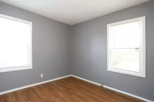 111 Elm Ln, Streamwood, IL 60107 - Photo 11