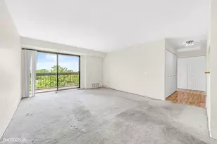 1840 Huntington Blvd, Hoffman Estates, IL 60169 - Photo 17