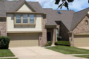 233 Lorraine Cir, Bloomingdale, IL 60108 - Photo 1