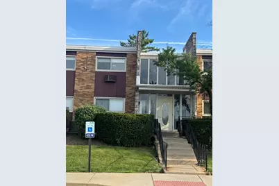 1313A S Rebecca Road #218, Lombard, IL 60148 - Photo 1
