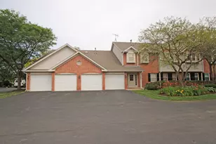 1377 E Evergreen Dr, Palatine, IL 60074 - Photo 1