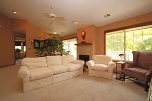 1377 E Evergreen Dr, Palatine, IL 60074 - Photo 5