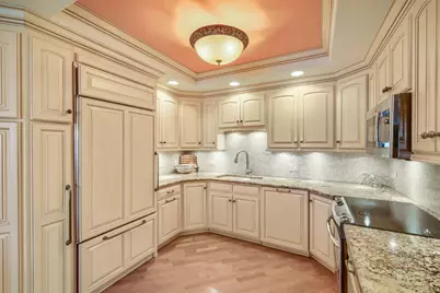 10 E Burlington Street #3B, Riverside, IL 60546 - Photo 13