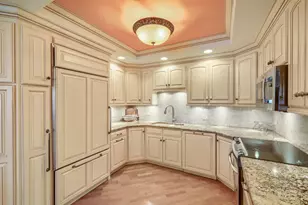 10 E Burlington St, Riverside, IL 60546 - Photo 13