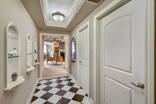 10 E Burlington St, Riverside, IL 60546 - Photo 5