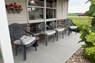 2503 Katey Ct, Sterling, IL 61081 - Photo 3