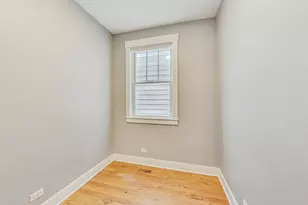 8101 Floral Ave, Skokie, IL 60077 - Photo 11