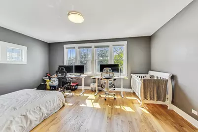 8101 Floral Avenue, Skokie, IL 60077 - Photo 13