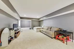 8101 Floral Ave, Skokie, IL 60077 - Photo 31