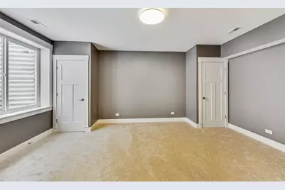 8101 Floral Avenue, Skokie, IL 60077 - Photo 37