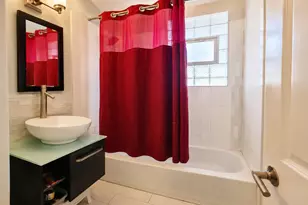 5568 W 96th St, Oak Lawn, IL 60453 - Photo 11