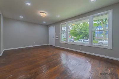 11955 S Prairie Avenue, Chicago, IL 60628 - Photo 3
