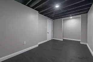 11955 S Prairie Ave, Chicago, IL 60628 - Photo 21