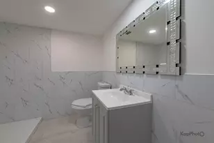 11955 S Prairie Ave, Chicago, IL 60628 - Photo 27