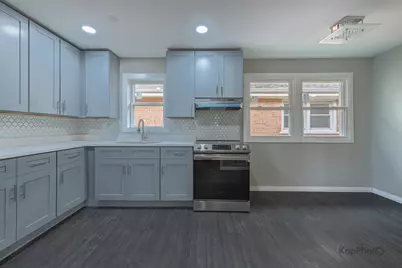 11955 S Prairie Avenue, Chicago, IL 60628 - Photo 5
