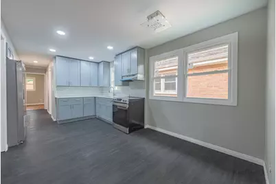 11955 S Prairie Avenue, Chicago, IL 60628 - Photo 7
