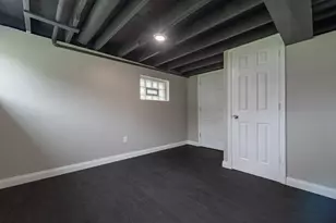 11955 S Prairie Ave, Chicago, IL 60628 - Photo 25
