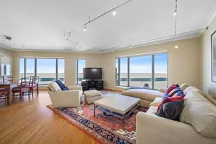 950 N Michigan Ave, Chicago, IL 60611 - Photo 3