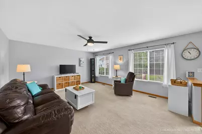 1196 Port Royal Road, Pingree Grove, IL 60140 - Photo 3