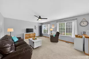 1196 Port Royal Rd, Pingree Grove, IL 60140 - Photo 3