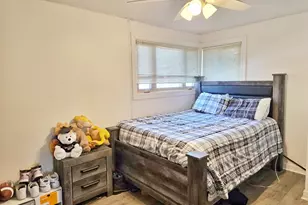 980 W Grant Dr, Des Plaines, IL 60016 - Photo 13