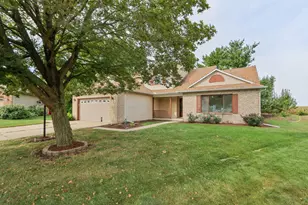 4 Redwing Ct, Savoy, IL 61874 - Photo 3