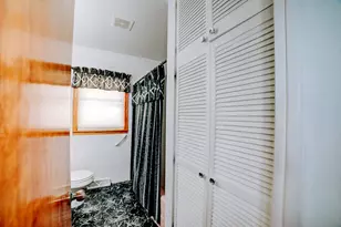 546 E Mulberry St, Watseka, IL 60970 - Photo 17