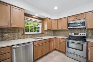 6 Linden Ave, Buffalo Grove, IL 60089 - Photo 7