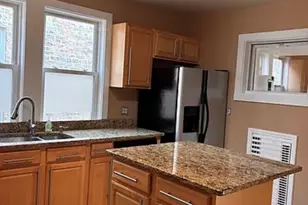 5642 N Bernard St, Chicago, IL 60659 - Photo 3