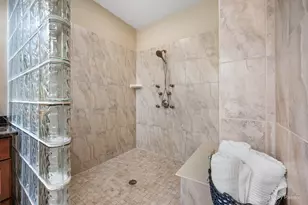2697 Nicole Cir, Aurora, IL 60502 - Photo 19