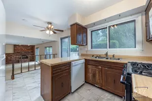 446 Galahad Rd, Bolingbrook, IL 60440 - Photo 5