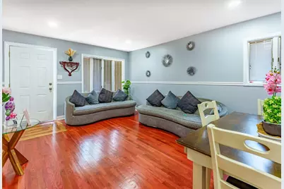 7852 Neenah Avenue, Burbank, IL 60459 - Photo 3