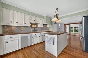 304 E Irving Park Rd, Roselle, IL 60172 - Photo 17