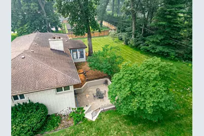 304 E Irving Park Road, Roselle, IL 60172 - Photo 3