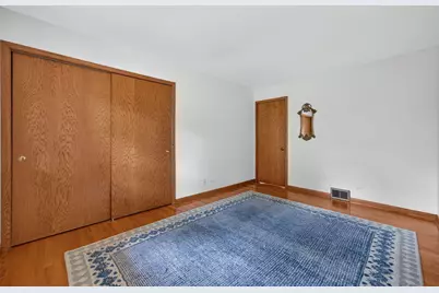 304 E Irving Park Road, Roselle, IL 60172 - Photo 29