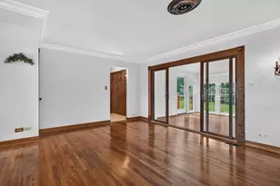 304 E Irving Park Rd, Roselle, IL 60172 - Photo 13